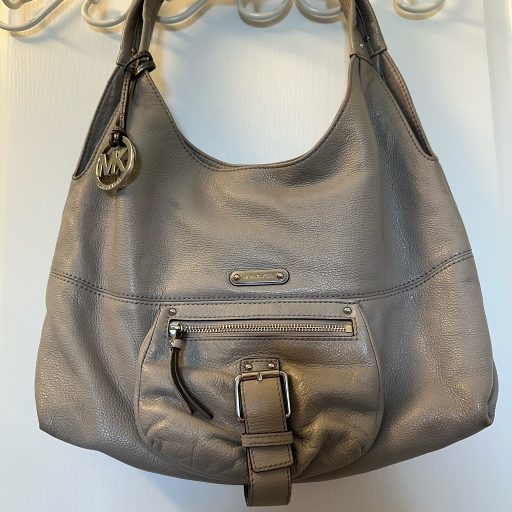 Michael Kors Gray Leather Hobo Bag Like New Spotless - Picture 1 of 7